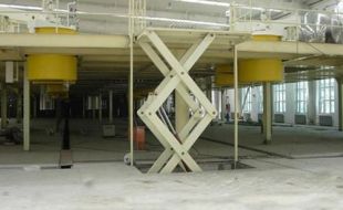 剪叉式升降平臺在模具制造行業(yè)的應用優(yōu)勢